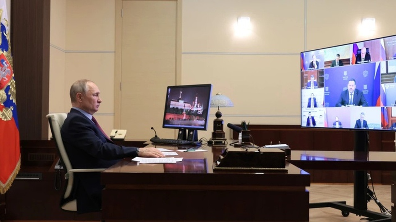 Президент России Владимир Путин поручил Кабмину...