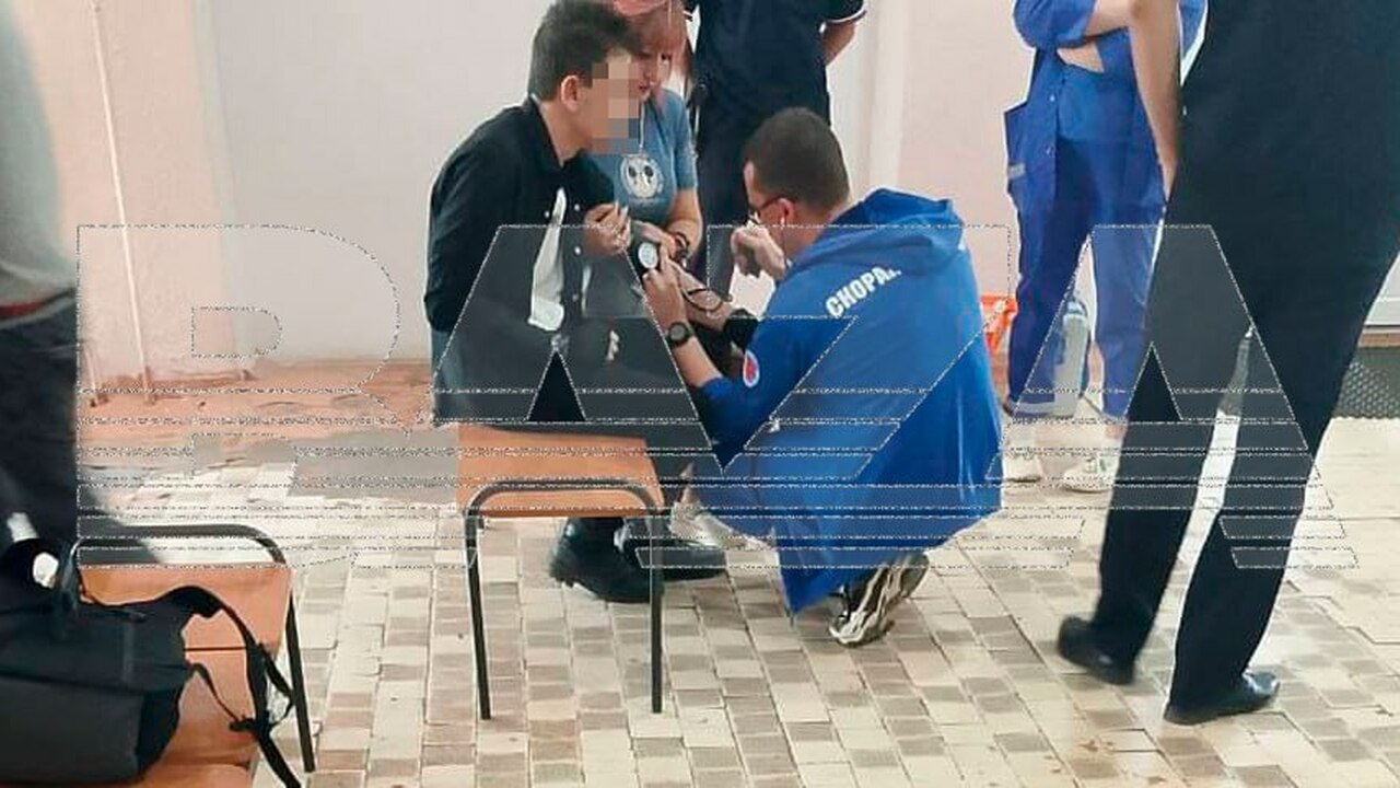 Вооружённый ножом и молотком подросток ворвался в школу в Воронежской области Вооружённый ножом и молотком подросток ворвался...