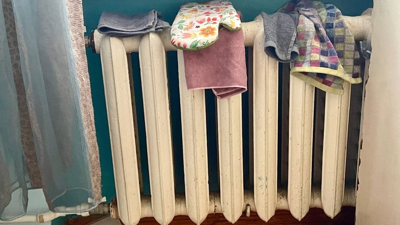 Почему ЖКХ считают плату за отопление за весь месяц, хотя батареи почти всё время были холодными Перерасчет платы за отопление: когда и как можн...