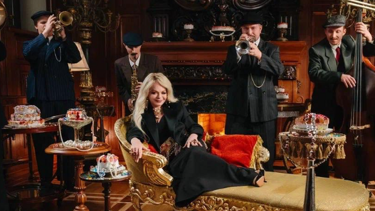 Лариса Долина предложила поэтапно вернуть покуп...