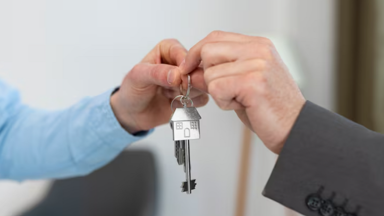 Передача недвижимости родственникам: подводные ...