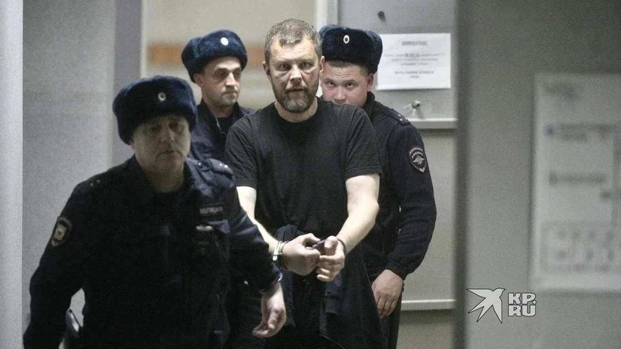 Дело 49-летнего обвиняемого в изнасилованиях и ...