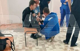 Вооружённый ножом и молотком подросток ворвался...