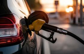 Пермские АЗС начали продавать бензин Евро-4: пе...